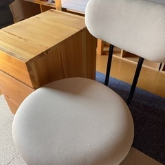 お話中です………無印良品 机、回転椅子、キャビネット3点セット