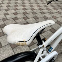ブリヂストン レベナ 子供用 自転車 18サイズ（ホワイト×ブレーキ