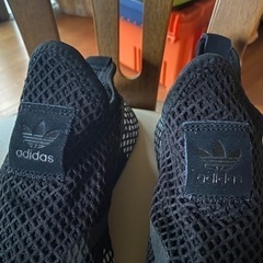 アディダススニーカー黒系　ご相談中です。