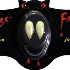 新品未使用 キバ　きば　牙　アメリカ製　使い捨て　八重歯　ドラキュラの牙　コスプレ ハロウィン衣装 クリスマス ハロウィン レディース メイド ハロウィンパーティ 仮装パーティ ハロウィン仮装パーティ 卸　業者　価格の画像