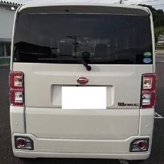 ☆ご成約☆ 安心の12ヶ月保証　距離無制限　　自社ローン中古車販売 　カーメル　平成29年式　　　ダイハツ　ウェイク　　軽自動車の中で最大級の内装の広さをもち運転中も楽に過ごせます！の画像