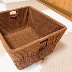 【値下げします】整理バスケット(茶色)の画像