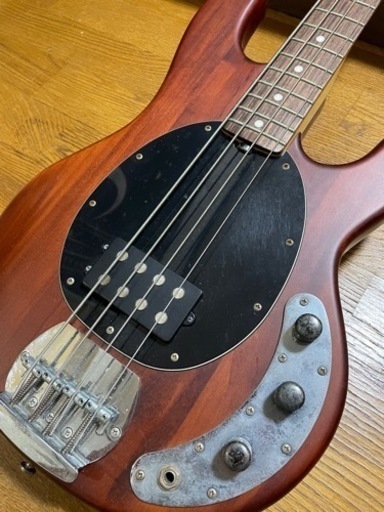 Sterling By Musicman SUB STINGRAY RAY4(スティングレイ ベース)
