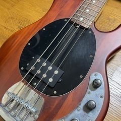 Sterling By Musicman SUB STINGRA...