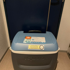 イグルー　ホイール付きクーラーボックス