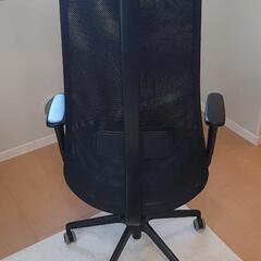 IKEA JÄRVFJÄLLET(イェルヴフェレット)のオフィスチェア、アームレスト付きの画像