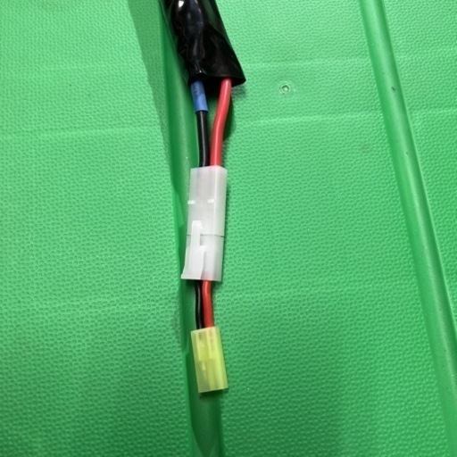 11.1ボルト 電動ガン用小型バッテリー　ニッケル水素