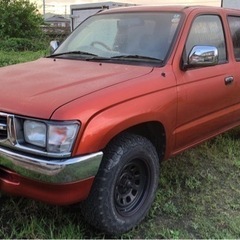 ハイラックス　ピックアップトラックの画像