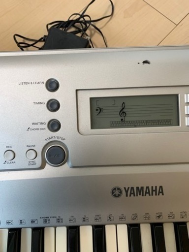 YAMAHAキーボード（PSR-E303）