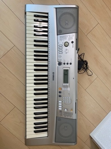 YAMAHAキーボード（PSR-E303）