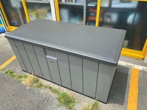 宮城【店頭引き取り限定】LIFETIME 150ガロン 大型デッキボックス 567.8L　ベンチタイプ物置【一部組み立て済み】