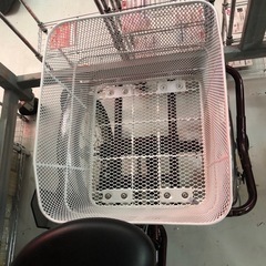 🟣値下げしました🟣🍒未使用品🍒ノーパンクタイヤ電動アシスト三輪自転車✨♦️✨の画像