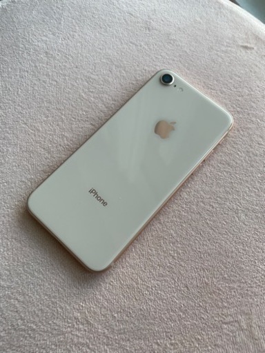 iPhone8 ゴールド