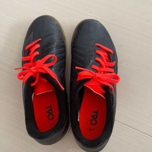 NIKE フットサルシューズ　22.5cm