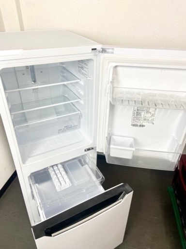 激安‼️まだまだ使えます 18年製 130L Hisense2ドア冷蔵庫HR-D1302