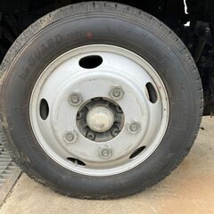 ヨコハマタイヤ　205/65R16　109/107L　LT12P...
