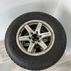 【中古/売り切り特価】 17インチ アルミホイール 4本セット ブリザックスタッドレス付  7.5J PCD139.7 6穴 +35 ランクルプラド、ハイラックス等の画像