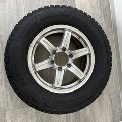 【中古/売り切り特価】 17インチ アルミホイール 4本セット ブリザックスタッドレス付  7.5J PCD139.7 6穴 +35 ランクルプラド、ハイラックス等の画像