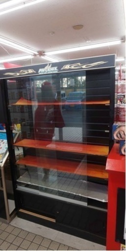 【決まりました！】ショーケース  ガラス棚 扉付き