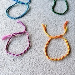 ミサンガお得４点セット　ライトブルー　パープル　グリーン　オレンジ　ハンドメイド　手首　足首　人　ペット　ブレスレットの画像