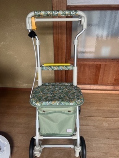 シルバーカー　ライトミニＮ　花柄　押し車