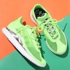 新品未使用 adidas ネオングリーン×スケルトンスニーカー 24.0の画像
