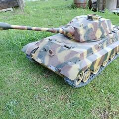 金属製の戦車