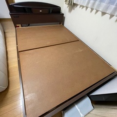 ダブルベッドフレーム