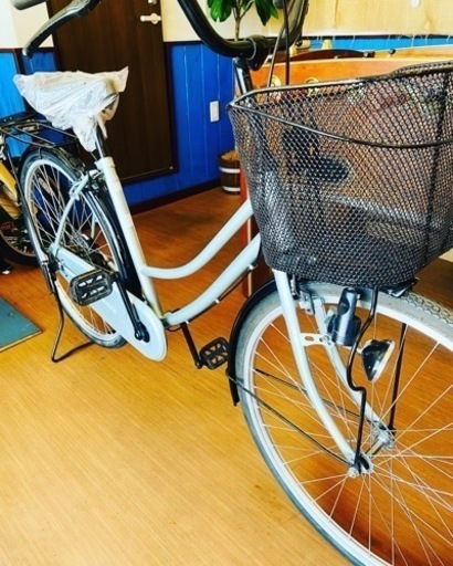 中古自転車ですが、後ろタイヤなど、あちこち新品交換済みです！