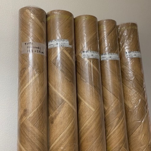 2本目半額　新品　木目柄　クッションフロア 2本 特大サイズ リフォーム DIY 新品未使用床 リビング キッチン 居間 トイレ 押入れ 廊下 階段 車の荷台 猫 犬