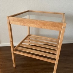 IKEA ネスナ サイドテーブルの画像