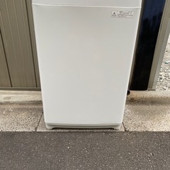東芝　洗濯機　白色