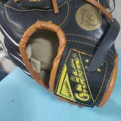 横須賀🆗美品グローブ税込￥16770の品の画像