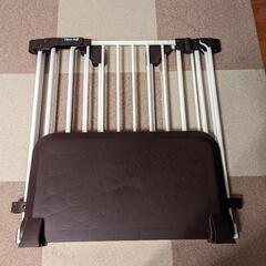 【いたずら好きなお子さんに♪】日本育児 おくだけとおせんぼ おくトビラ Sサイズ　ホワイトスチールの画像