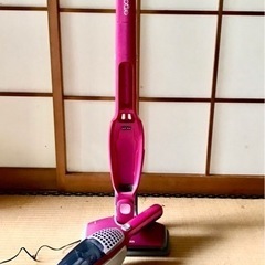 エレクトロラックスの「エルゴラピード」コードレス掃除機(バッテリー交換が必要)の画像