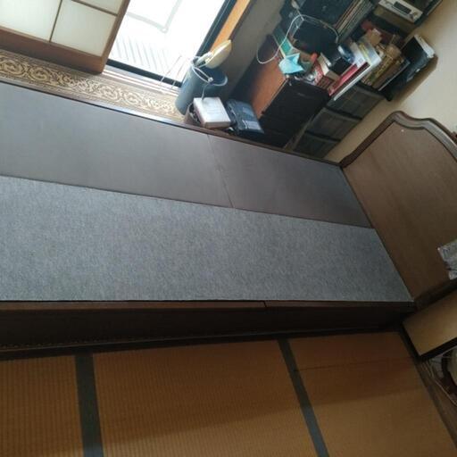 SIMMONSのベッドとマットレス