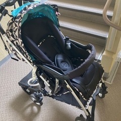 ピジョンA型ベビーカー　Runfee ef ブギーボードつきの画像