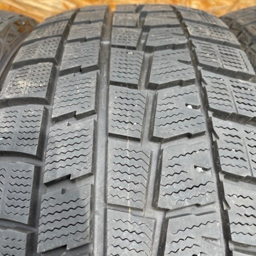 バリ山　DUNLOP WM01 215/65R16 スタッドレス  タイヤ　2018年製
