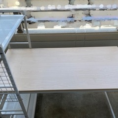 【決まりました】パソコン、学習机の画像