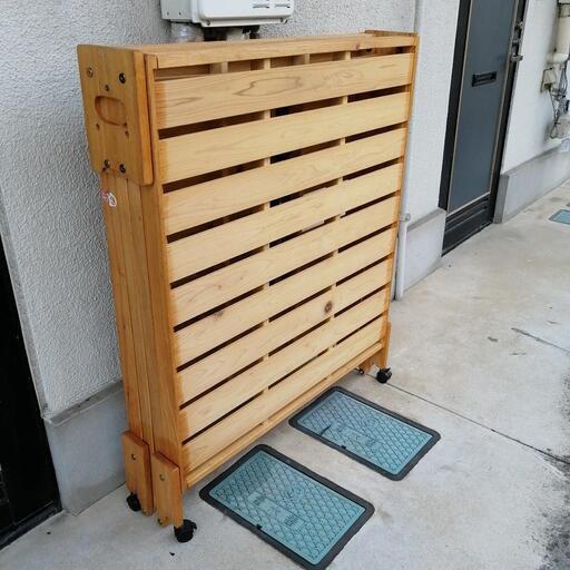木製折り畳み式ベッド