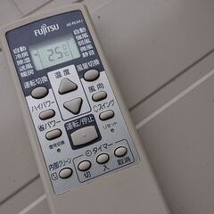 ルームエアコン　富士通　冷房能力4KW　暖房能力5KW　AS-A40A-W　【2011年製】の画像