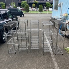 ● １つ1000円、スチールラック各種