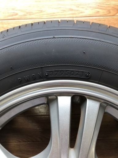 タイヤはほぼ新品　ホイールと夏用タイヤ4本セット  値下げしました