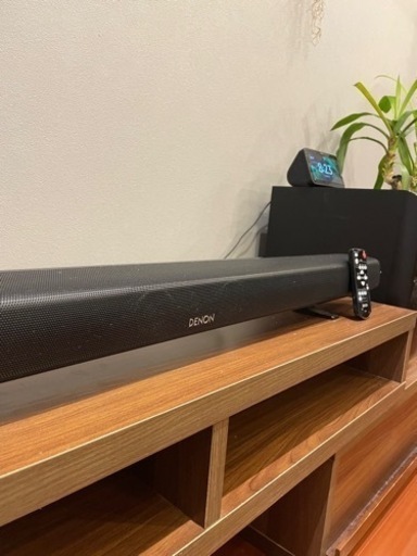 重低音にウーハー付きのサウンドバー　テレビ、音楽に最高