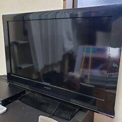 32型テレビ　HITACHI　2011年式