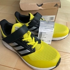 新品☆adidasスニーカー23cm