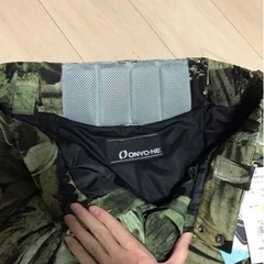 ONYONE スキーウェアボトムス ボタニカルグリーン　新品未使用の画像
