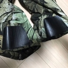 ONYONE スキーウェアボトムス ボタニカルグリーン　新品未使用の画像