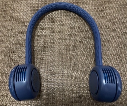 【値下げ中】首掛け　扇風機　ネイビー　羽根なし　FLEX