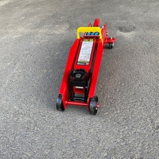 フロアジャッキ、トルクレンチ